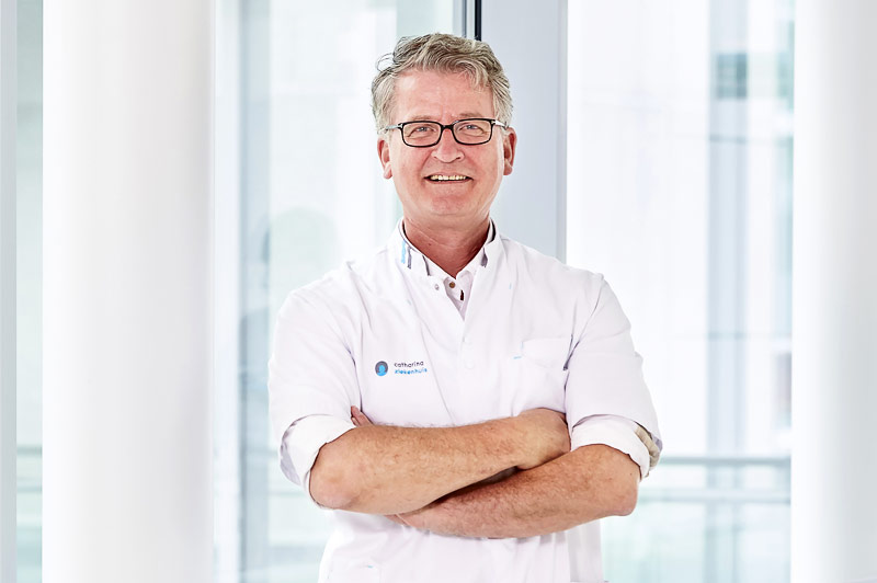 Gynaecoloog prof. dr. Dick Schoot: "De baarmoeder is een ontzettend mooi orgaan, maar er is nog weinig over bekend. Daarom heb ik er ook een boek over geschreven, met Wim Daniëls."